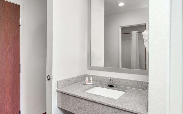 Howard Johnson Inn Lafayette West