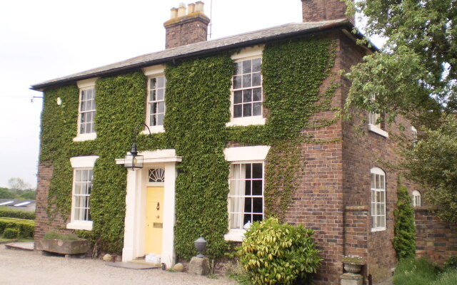 Duken Courtyard Cottage Self Catering Holiday Cottage in Glorious Countryside