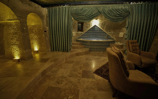 Grand Cave Suites