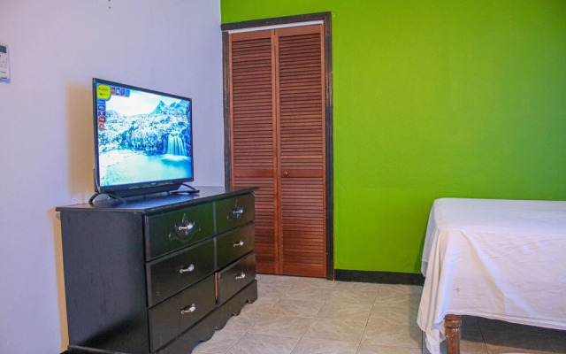 Aqua Verde- Burbon Beach Club