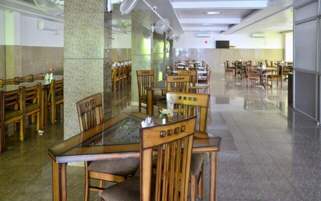 Collection O 4731 Hotel Surya Continental