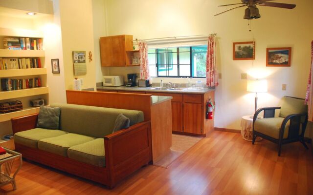 Hale Moana Bed & Breakfast