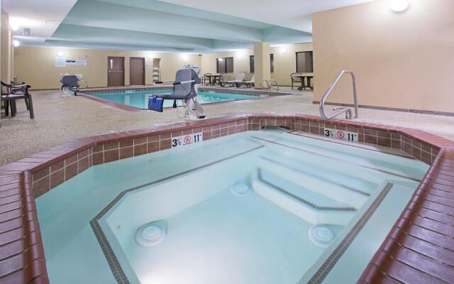 Holiday Inn Express Hotel & Suites Las Vegas by IHG