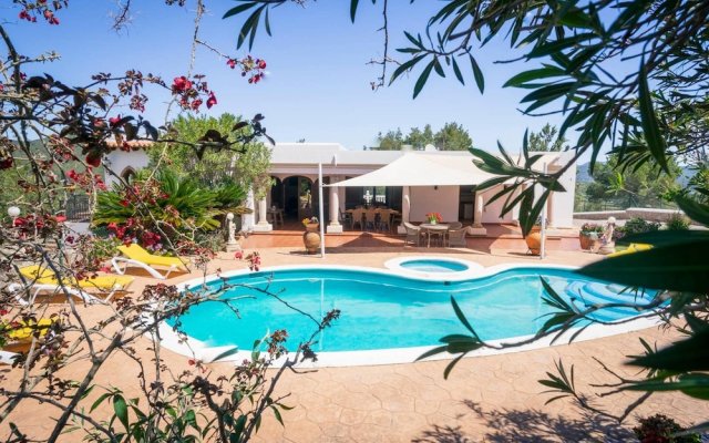 Villa with 3 Bedrooms in Santa Eulària Des Riu, with Private Pool, Furnished Terrace And Wifi