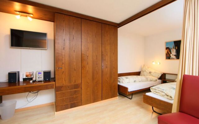 Ringstrasse (Utoring) 10078