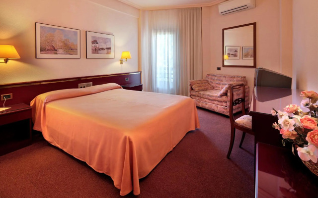 Hotel Rey Sancho Ramírez