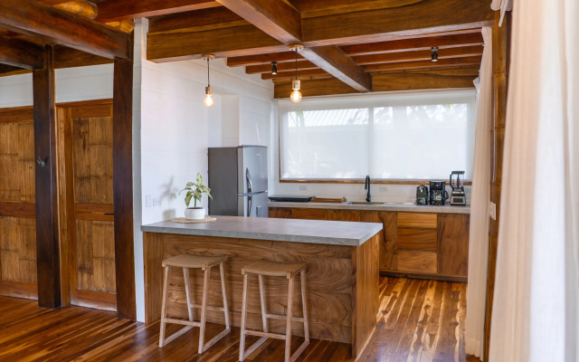 Blue Mist Hotel & Beach Club