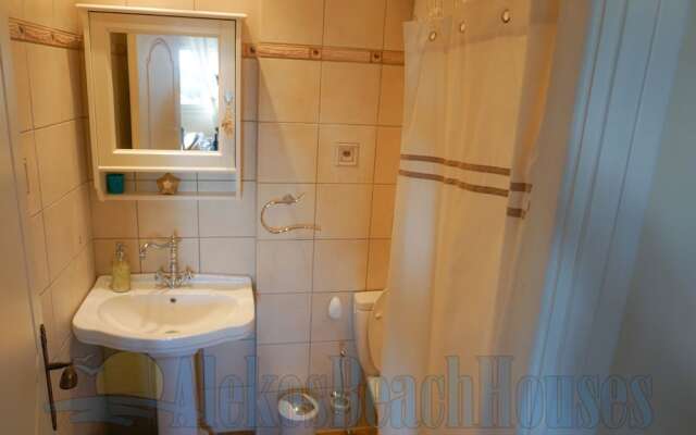 Alekos Beach Houses - Natura Gialla