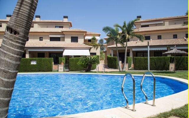 Stylish Townhouse - RESORT facilities