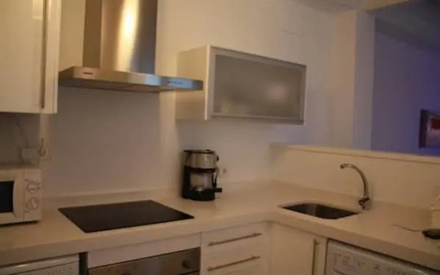 Relator Singular Apartments