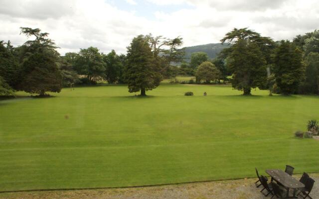 Caer Rhun Hall Hotel