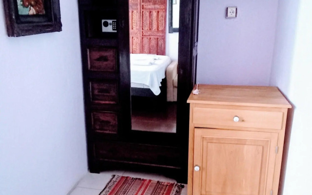 Cunda Zehra Teyzenin Evi