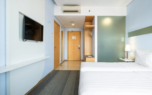 FOX Lite Metro Indah Bandung