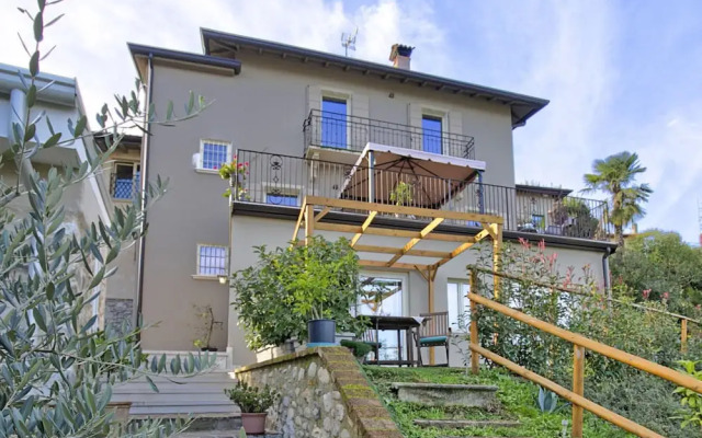 Sole Priscilla House- Terrace & parking