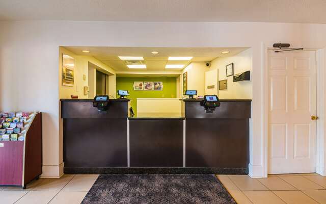 Studio 6 Greensboro, NC