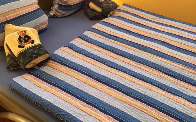 Moderne Ferienwohnung für 4 Personen mit Balkon