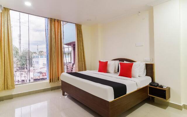 Capital O 49041 Hotel Shri Balaji Residency