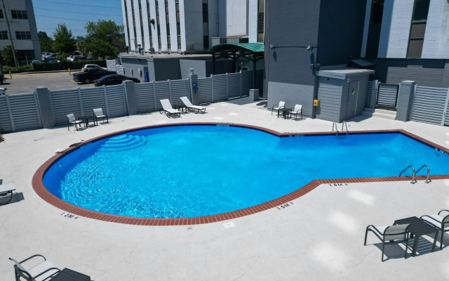 Holiday Inn Metairie New Orleans by IHG