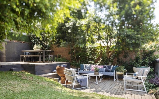3 Bdrm Family Home/backyard & View NYE Fireworks