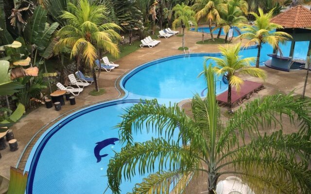 Teluk Batik Holiday Apartment