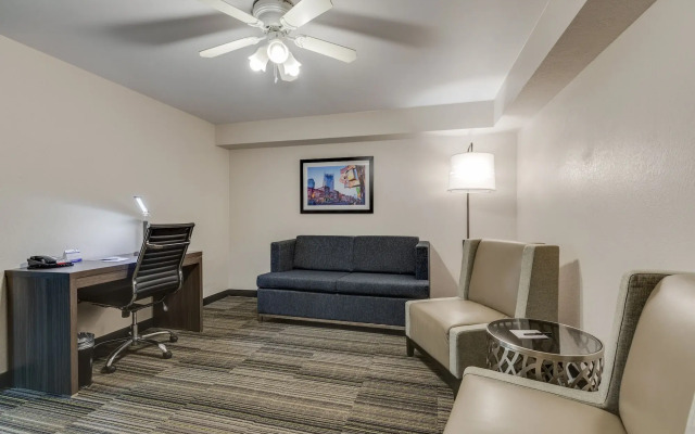 The Alexis Inn & Suites - Nashville Airport