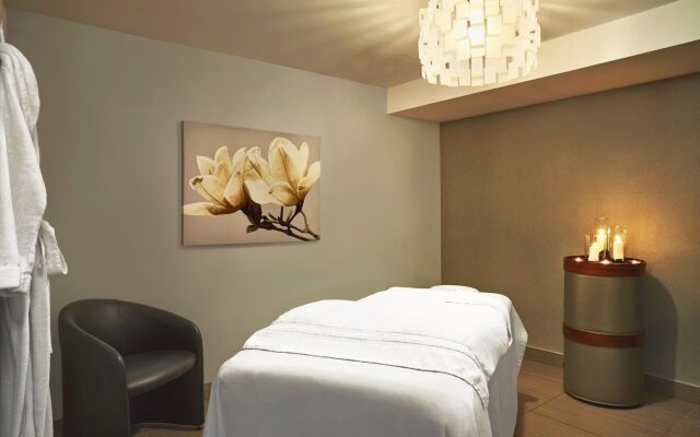 Aloft Calgary University