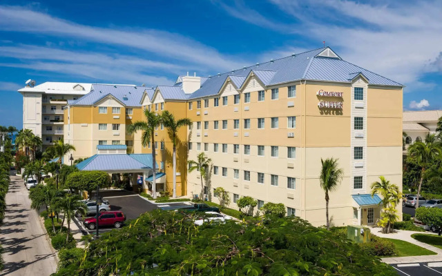 Hampton by Hilton Grand Cayman Seven Mile Beach