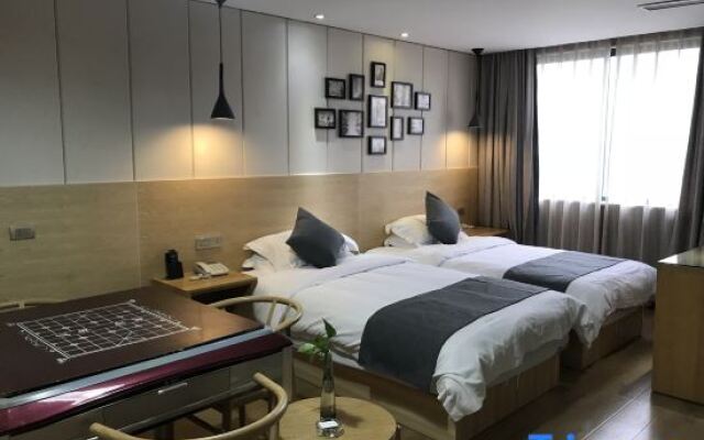 Yue Hai Jing Cheng Bo Yue Hotel