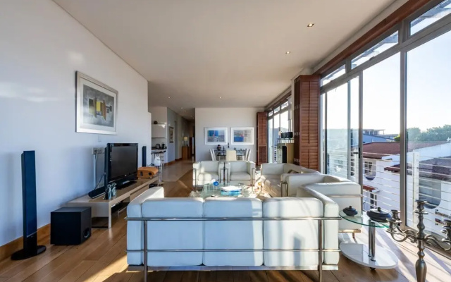 Penthouse 230m2 on the Sea
