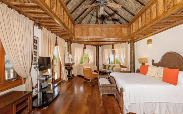 Ocean View Villa with Pool Chef Butler