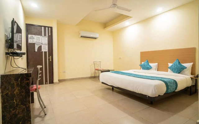 Red Coral Hassanpur by OYO Rooms