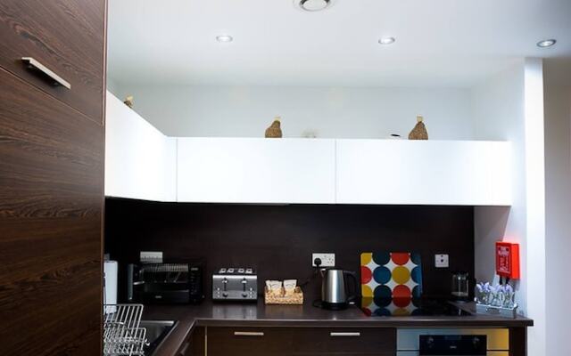 Absolute Stays On Essex- Contractors Families Free Wifi Free Parking Airport