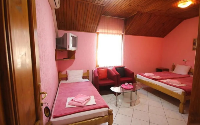 Guest House Vila Alexandar