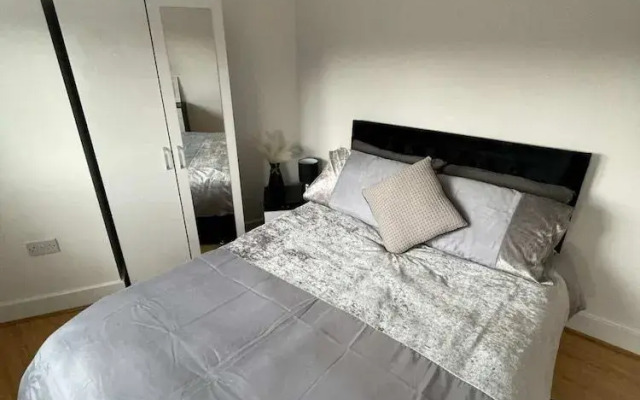 Sleek & Cosy 1Bd Flat - Mile End