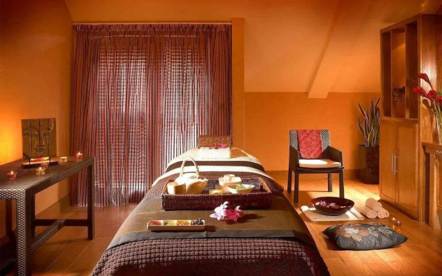 Westport Plaza Hotel