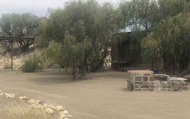 Tsauchab River Lodge