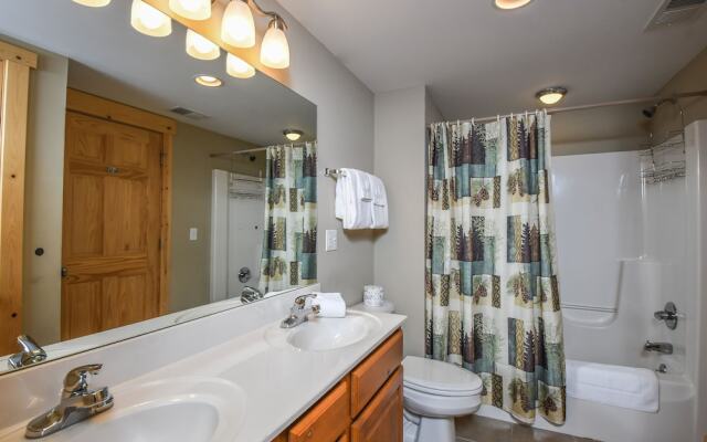 Canopy Escape 3 Bedroom House