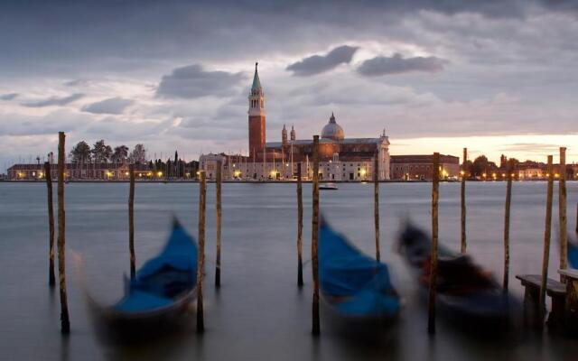 Otto House Apartment