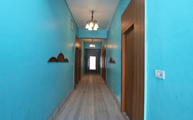 Royal Palace by OYO Rooms