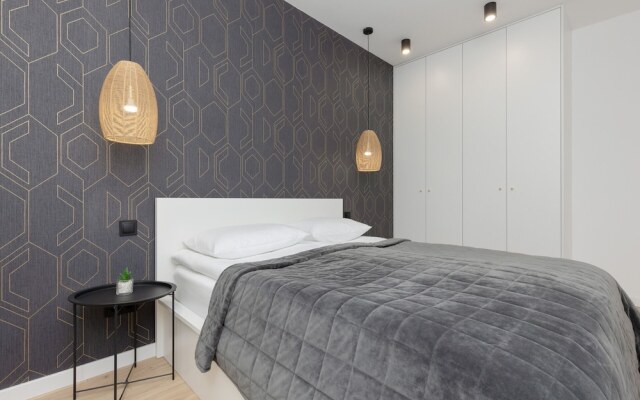 Loft Apartment With Parking by Renters