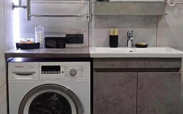 TroeSutokApart Комсомольская 50