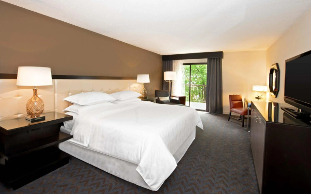 Sheraton Minneapolis West Hotel