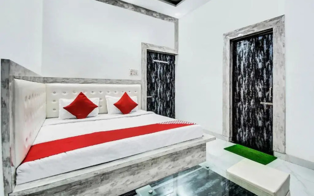 Ashish Palace by OYO Rooms