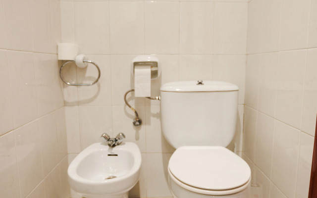 Moon Hostel Bio