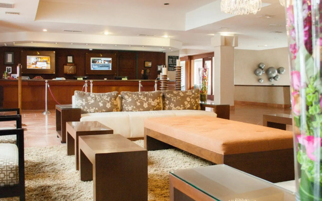 Hotel Coral And Marina