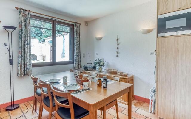 Delightful villa in Prades-sur-Vernazobre with Private Pool