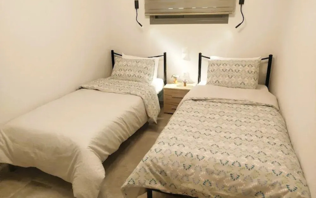 Frank Jimmy s Apartment I