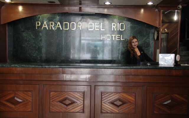 Hotel Parador del Rio