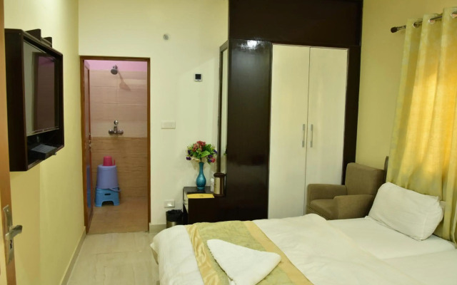 Hotel Sarweshwary