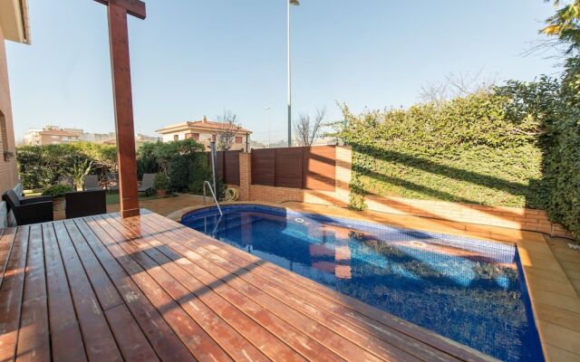 HomeHolidaysRentals Royal